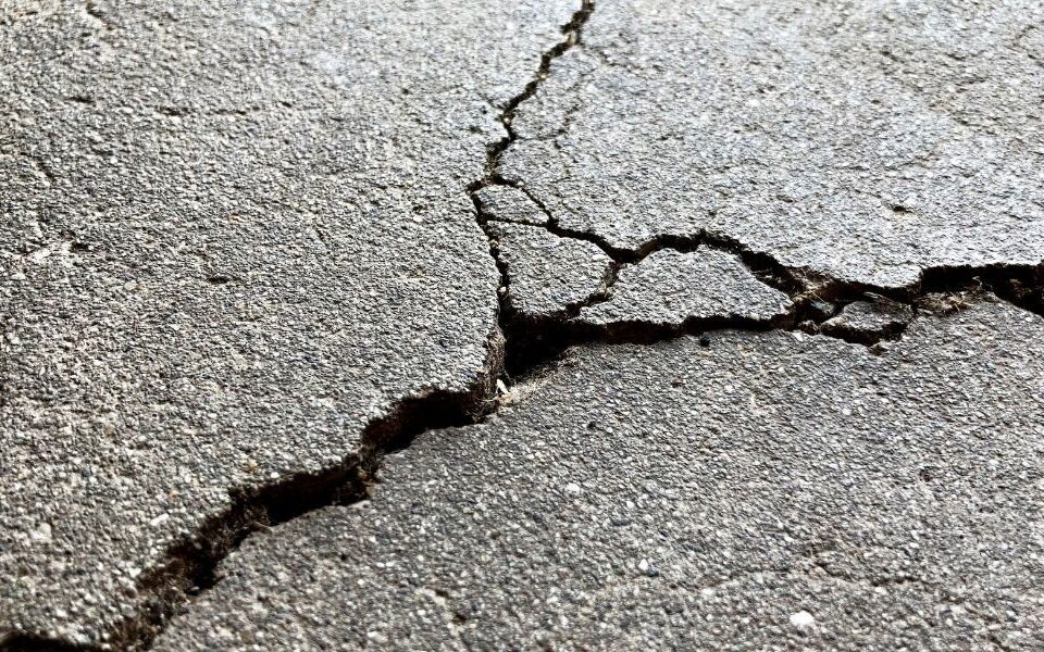 concrete cracks groundworks